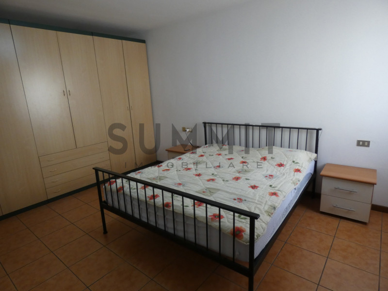 SCHIO: MINIAPPARTAMENTO, ampio e luminoso, completamente arredato, sito al piano secondo di una p...