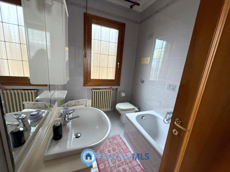 Immobile in esclusiva al Gruppo Padova MLS

Albignasego, in località Carpanedo, proponiamo una ca...