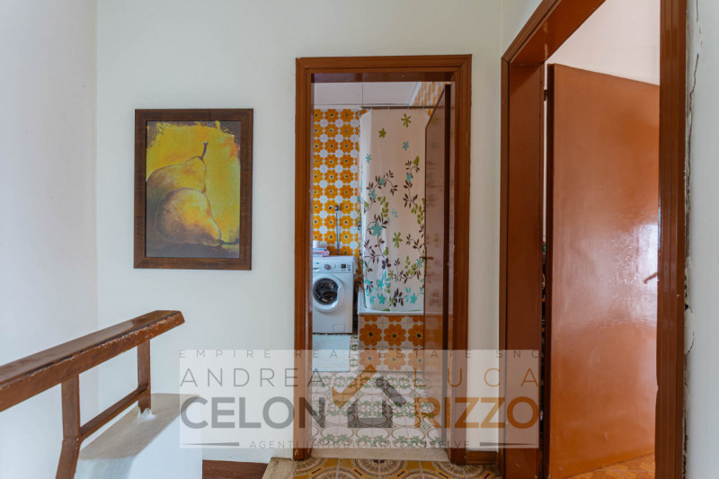 Situata nella tranquilla località di San Siro a Bagnoli di Sopra, in Via Fratelli Bandiera, quest...