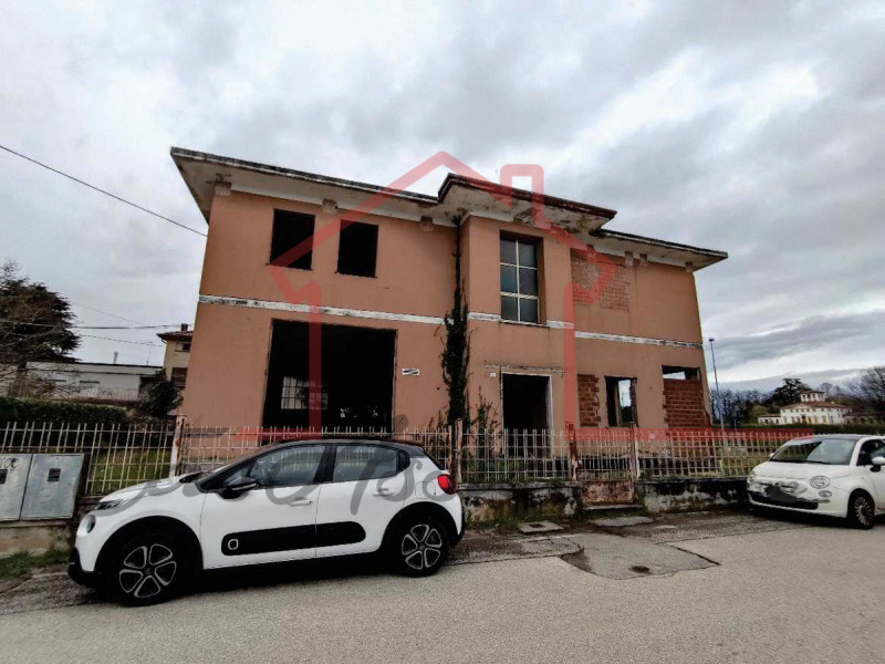 Rif. PE925
La nostra Agenzia ha selezionato per Voi l'occasione del mese all'asta.

Proponiamo fa...