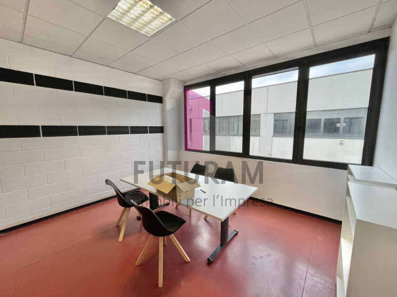 CAMISANO VICENTINO - 13FIL - PER INFO 0444/310220

Proponiamo in affitto un elegante ufficio di 5...