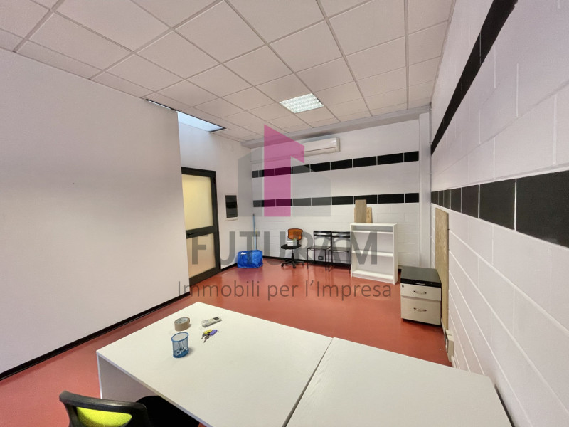 CAMISANO VICENTINO - 13FIL - PER INFO 0444/310220

Proponiamo in affitto un elegante ufficio di 5...