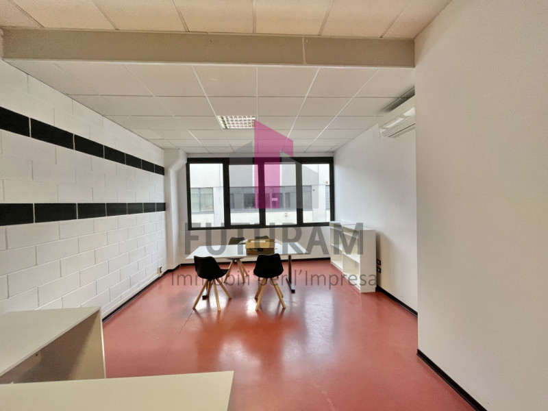 CAMISANO VICENTINO - 13FIL - PER INFO 0444/310220

Proponiamo in affitto un elegante ufficio di 5...