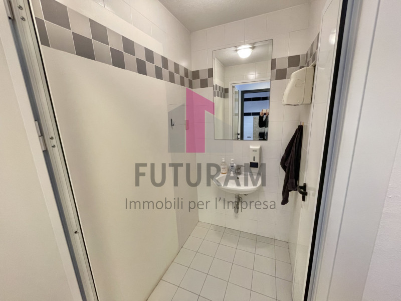 CAMISANO VICENTINO - 13FIL - PER INFO 0444/310220

Proponiamo in affitto un elegante ufficio di 5...