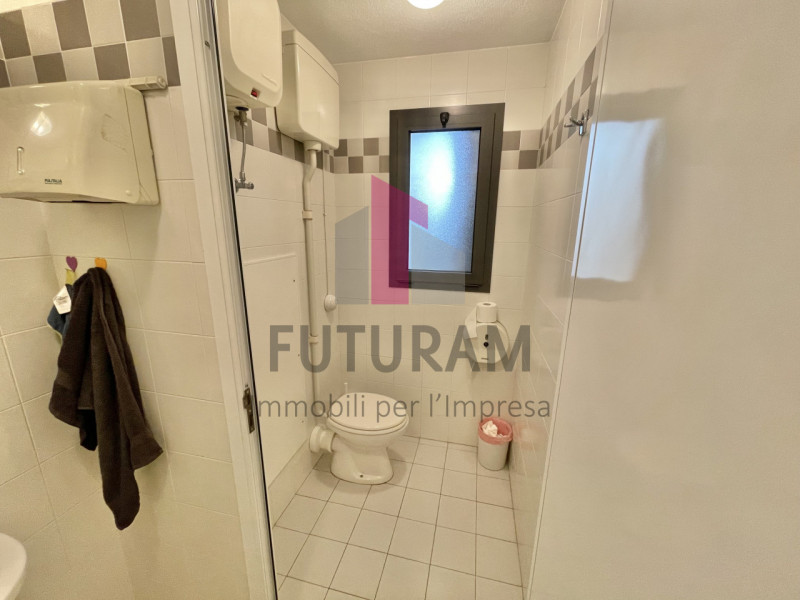 CAMISANO VICENTINO - 13FIL - PER INFO 0444/310220

Proponiamo in affitto un elegante ufficio di 5...