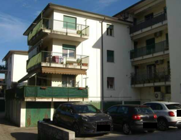 RIF. A.A.22-24

Vendesi all'asta - appartamento al 3° piano con garage in data 08 aprile 2026

De...