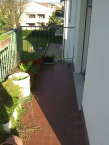 RIF. A.A.22-24

Vendesi all'asta - appartamento al 3° piano con garage in data 08 aprile 2026

De...