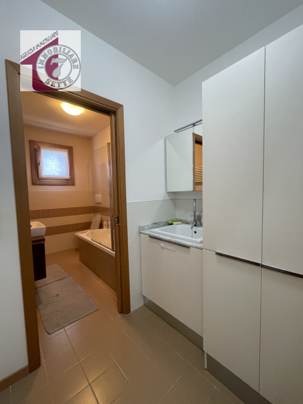 Vendesi PIAZZOLA SUL BRENTA CENTRO APPARTAMENTO AL PIANO PRIMO, all'interno del complesso Parco D...