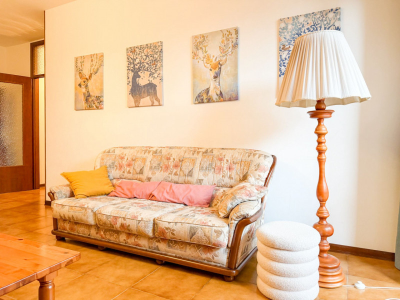 (Per INFO Cristina 3389226442) Ad Albignasego, nel quartiere San Lorenzo, in palazzina comoda a t...