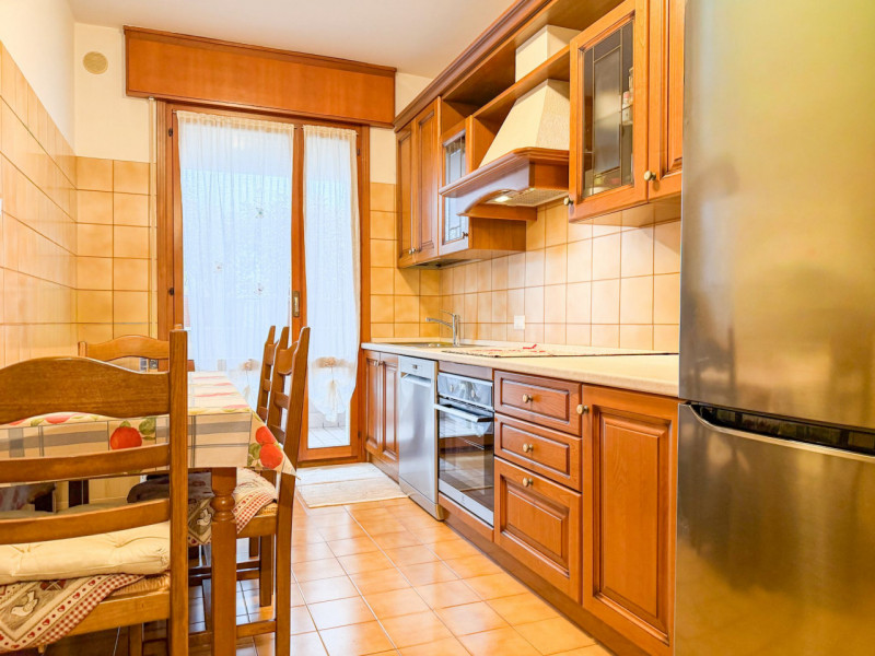 (Per INFO Cristina 3389226442) Ad Albignasego, nel quartiere San Lorenzo, in palazzina comoda a t...