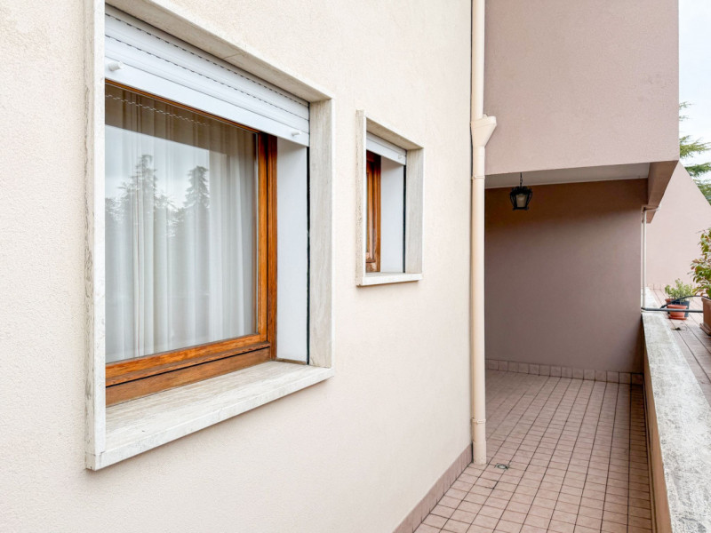 (Per INFO Cristina 3389226442) Ad Albignasego, nel quartiere San Lorenzo, in palazzina comoda a t...