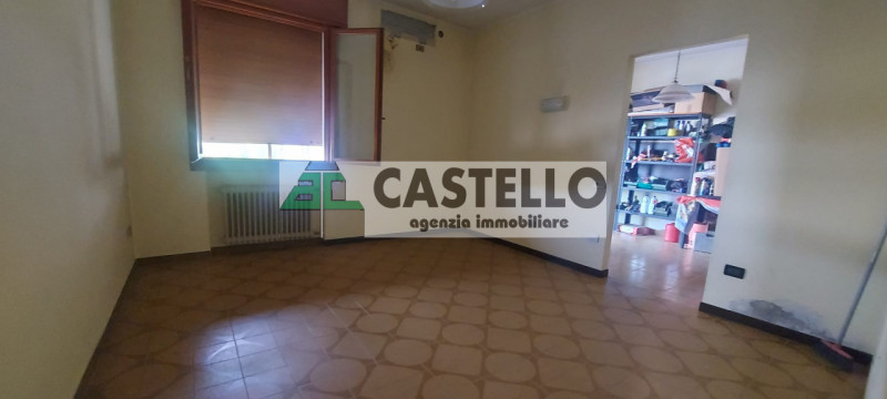 Campodarsego zona Bosco del Vescovo proponiamo in esclusiva porzione centrale di trifamiliare, li...