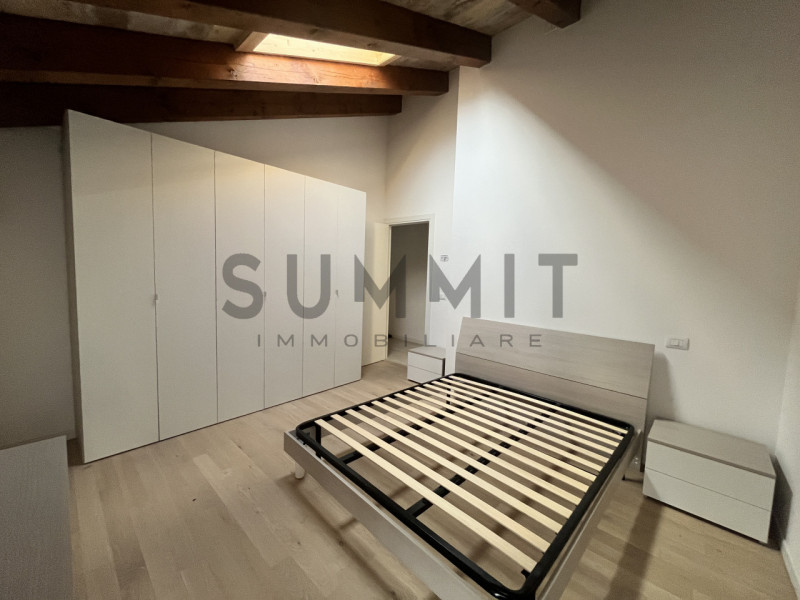 SCHIO - Centro: In pieno centro paese, su importante palazzo riqualificato BICAMERE all'ultimo pi...