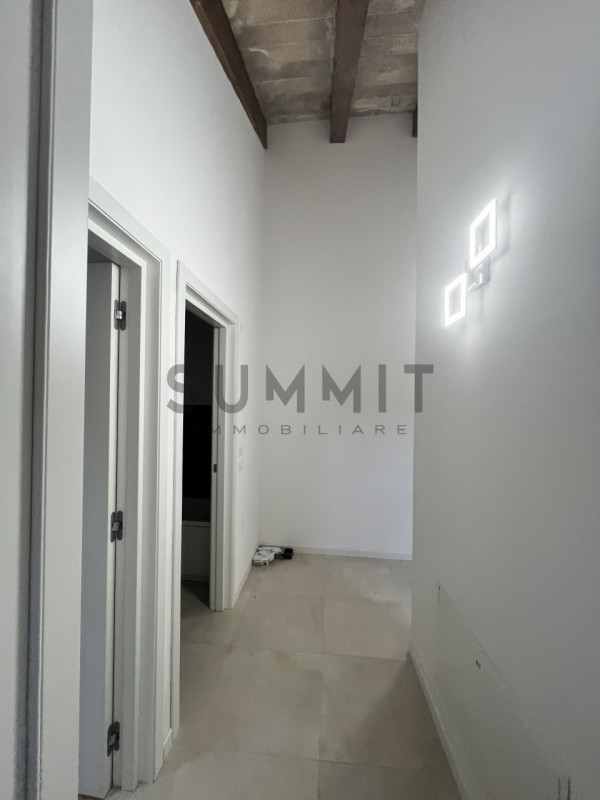 SCHIO - Centro: In pieno centro paese, su importante palazzo riqualificato BICAMERE all'ultimo pi...