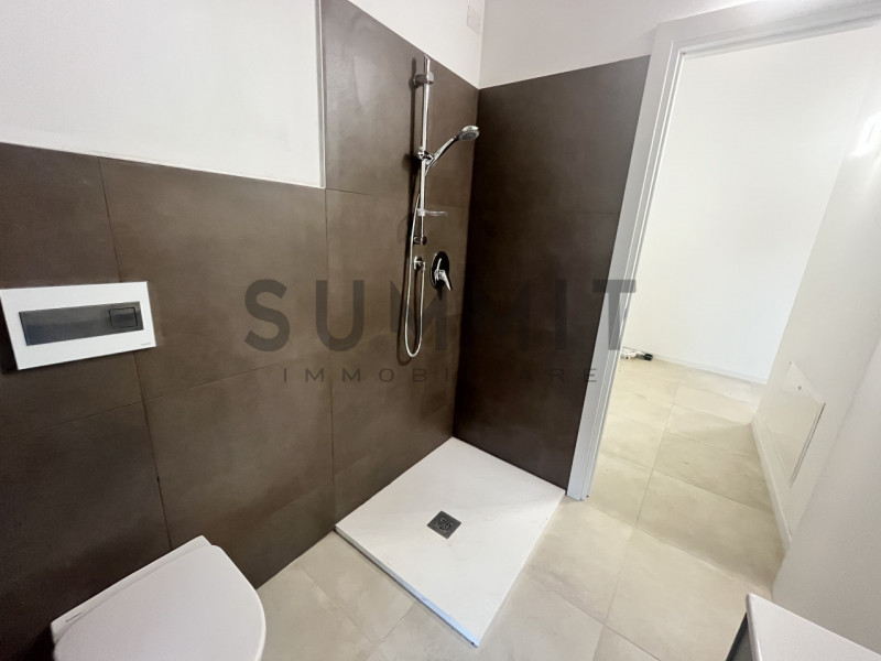 SCHIO - Centro: In pieno centro paese, su importante palazzo riqualificato BICAMERE all'ultimo pi...