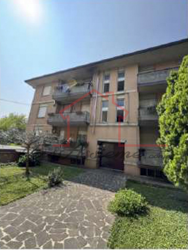 Rif. PE2525
La nostra Agenzia ha selezionato per Voi l'occasione del mese all'asta.

Proponiamo a...