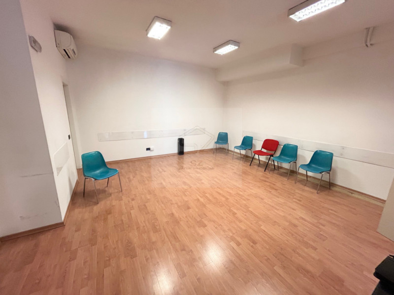 UFFICIO IN VENDITA – PADOVA, VIA VENEZIA

Situato in una zona strategica per attività professiona...