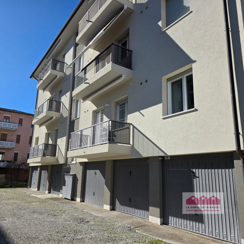 CONTRATTO 3+2 CON RESIDENZA: A VICENZA, QUARTIERE SAN PIO X, IN POSIZIONE INTERNA MOLTO TRANQUILL...