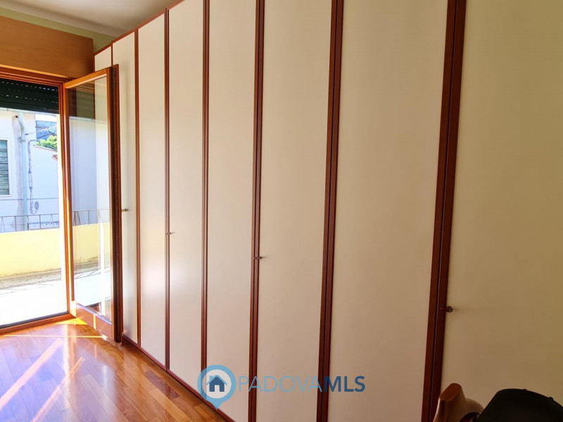 CASA SINGOLA CENTRALISSIMA AD ABANO €.423.000 - rif.JP512

Scopri questa esclusiva casa singola, ...