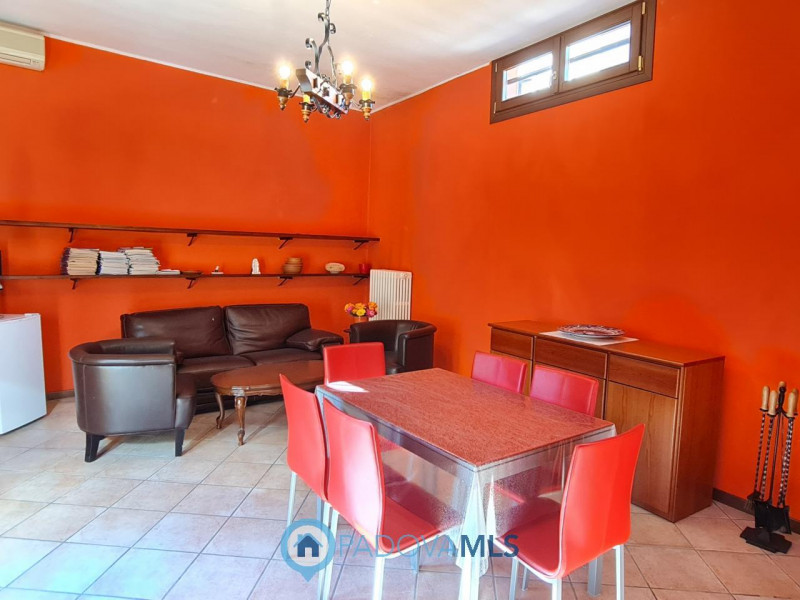 CASA SINGOLA CENTRALISSIMA AD ABANO €.423.000 - rif.JP512

Scopri questa esclusiva casa singola, ...