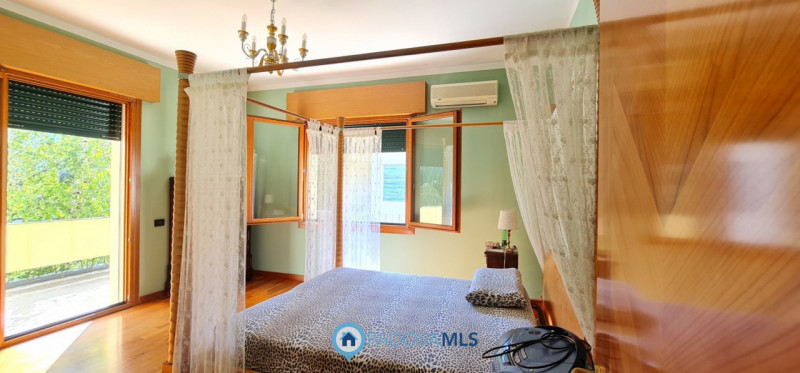 CASA SINGOLA CENTRALISSIMA AD ABANO €.423.000 - rif.JP512

Scopri questa esclusiva casa singola, ...