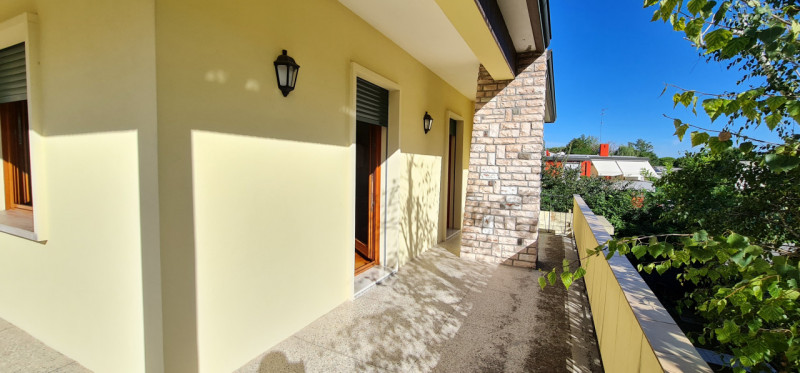 CASA SINGOLA CENTRALISSIMA AD ABANO €.423.000 - rif.JP512

Scopri questa esclusiva casa singola, ...