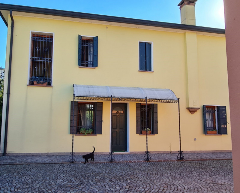 CASA SINGOLA CENTRALISSIMA AD ABANO €.423.000 - rif.JP512

Scopri questa esclusiva casa singola, ...