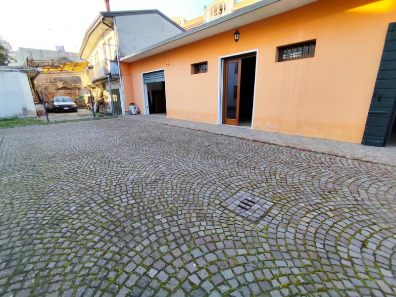 CASA SINGOLA CENTRALISSIMA AD ABANO €.423.000 - rif.JP512

Scopri questa esclusiva casa singola, ...