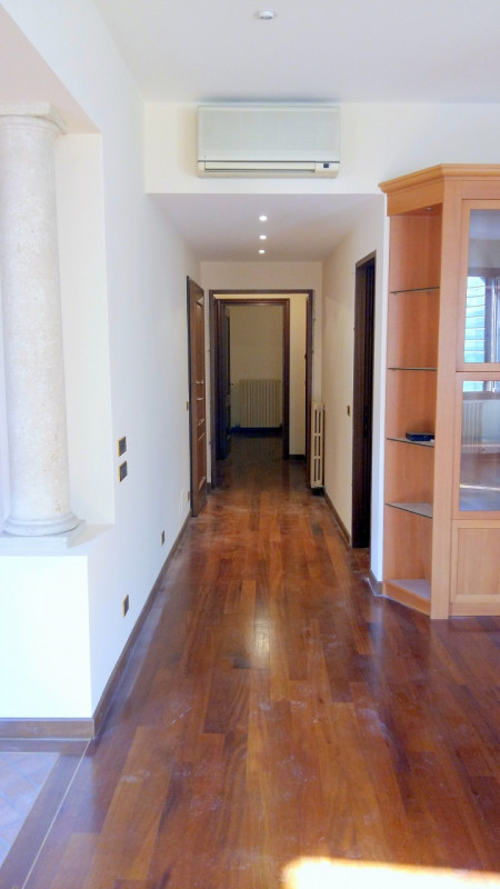 OSPEDALE MILITARE INTROVABILE DUPLEX SU 2 UNITA' €.415.000 - rif.LM011

Scopri un'opportunità uni...