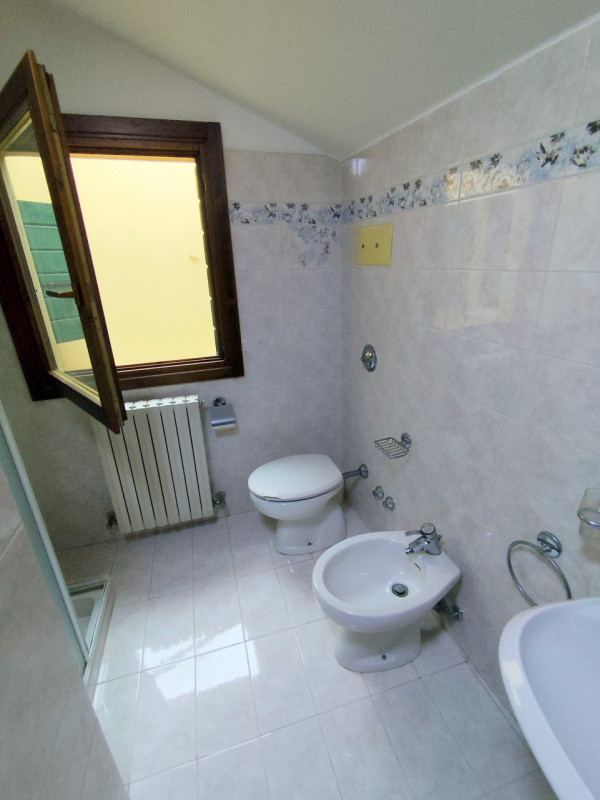 OSPEDALE MILITARE INTROVABILE DUPLEX SU 2 UNITA' €.415.000 - rif.LM011

Scopri un'opportunità uni...