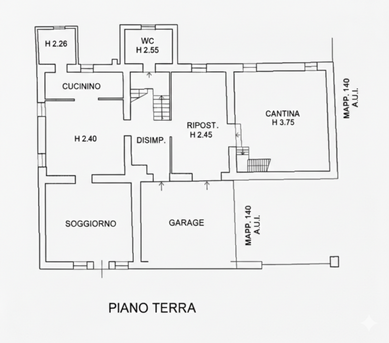 Proponiamo in vendita a Colceresa una casa con ingresso in corte comune che si sviluppa su una su...
