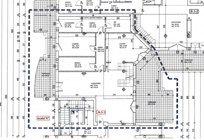 Scopri un attico esclusivo nel cuore di Montegrotto Terme, situato in Corso Delle Terme e disponi...