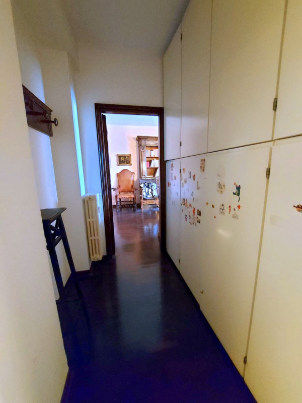 SPLENDIDO DUPLEX VIC. PRATO DELLA VALLE €.550.000 - rif.MG006

Nelle immediate vicinanze del PRAT...