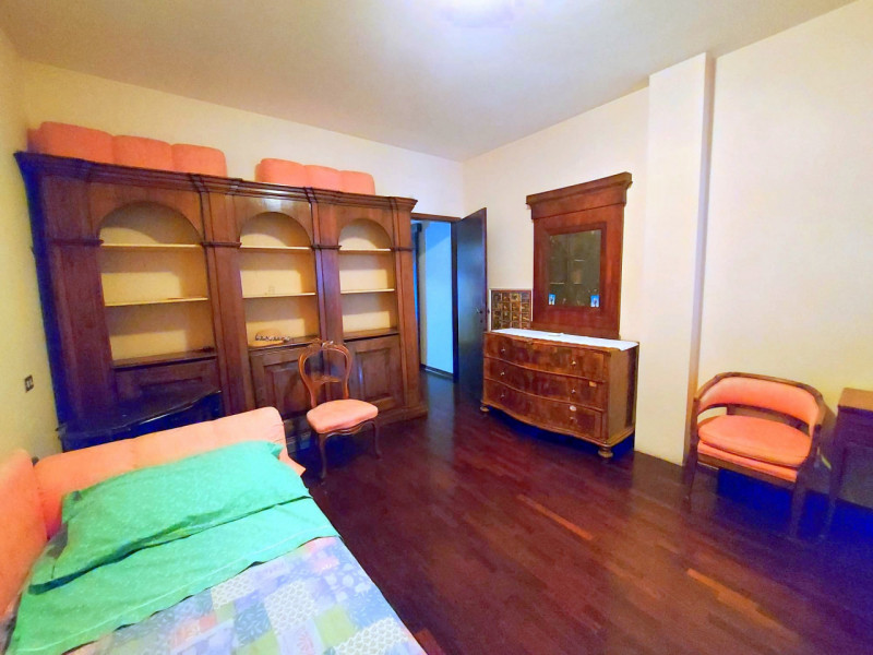 SPLENDIDO DUPLEX VIC. PRATO DELLA VALLE €.550.000 - rif.MG006

Nelle immediate vicinanze del PRAT...