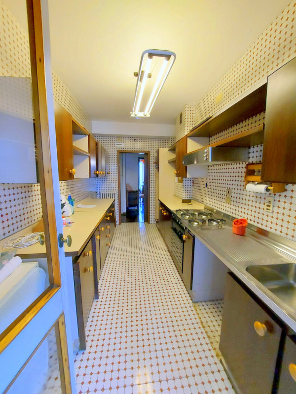 SPLENDIDO DUPLEX VIC. PRATO DELLA VALLE €.550.000 - rif.MG006

Nelle immediate vicinanze del PRAT...