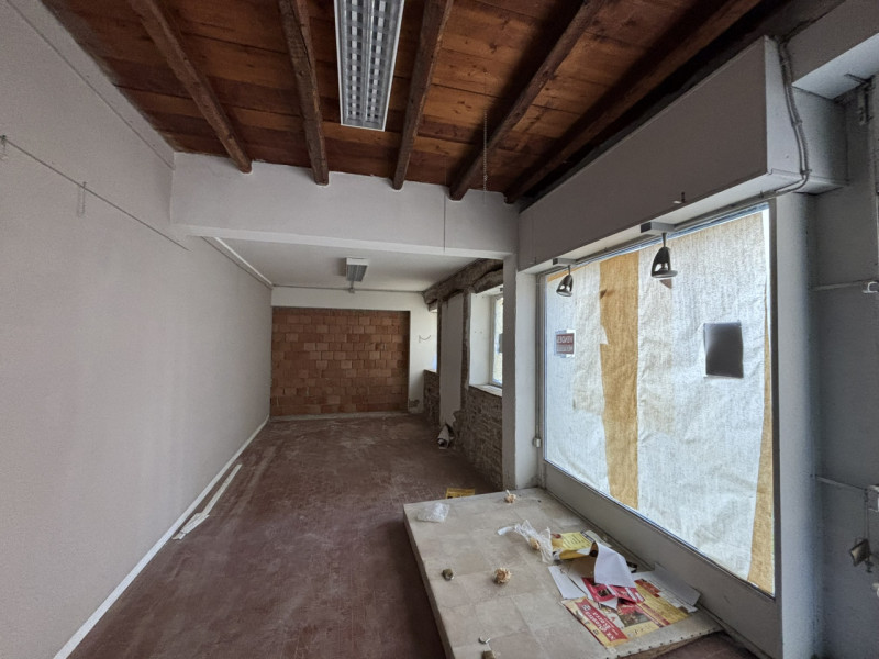 In pieno centro storico a Monselice, nei pressi di Piazza Giuseppe Mazzini, vendesi porzione di p...