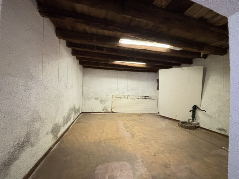 In pieno centro storico a Monselice, nei pressi di Piazza Giuseppe Mazzini, vendesi porzione di p...