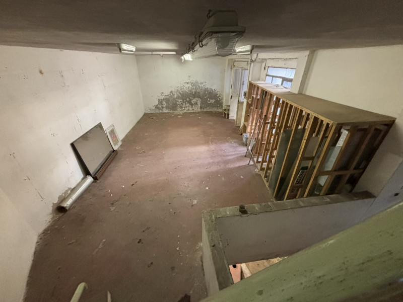 In pieno centro storico a Monselice, nei pressi di Piazza Giuseppe Mazzini, vendesi porzione di p...