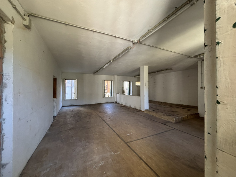 In pieno centro storico a Monselice, nei pressi di Piazza Giuseppe Mazzini, vendesi porzione di p...