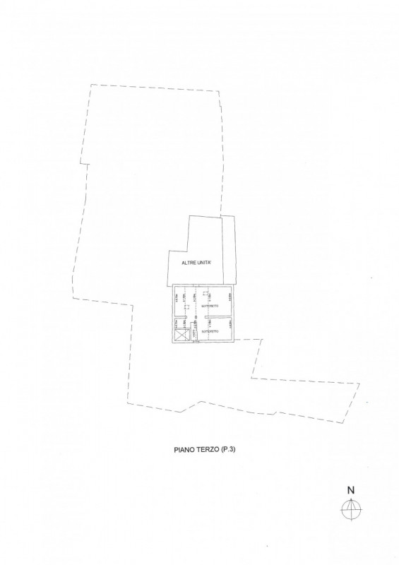 In pieno centro storico a Monselice, nei pressi di Piazza Giuseppe Mazzini, vendesi porzione di p...