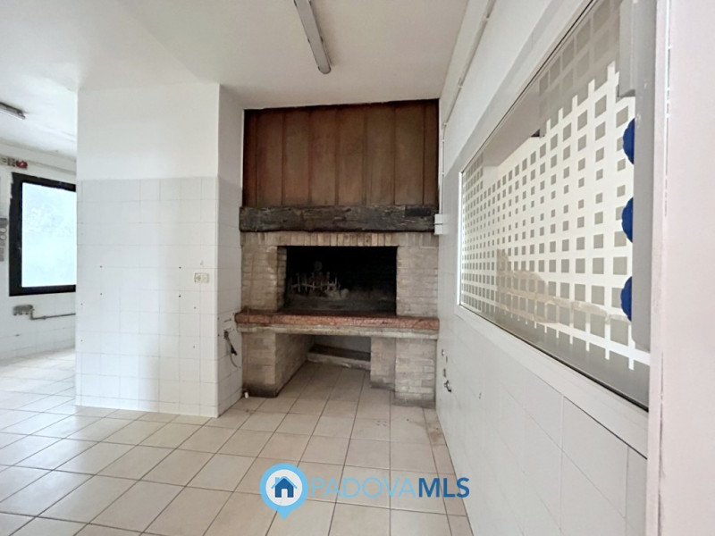 Immobile in esclusiva al Gruppo Padova MLS

In posizione strategica, a pochi minuti dall'autostra...