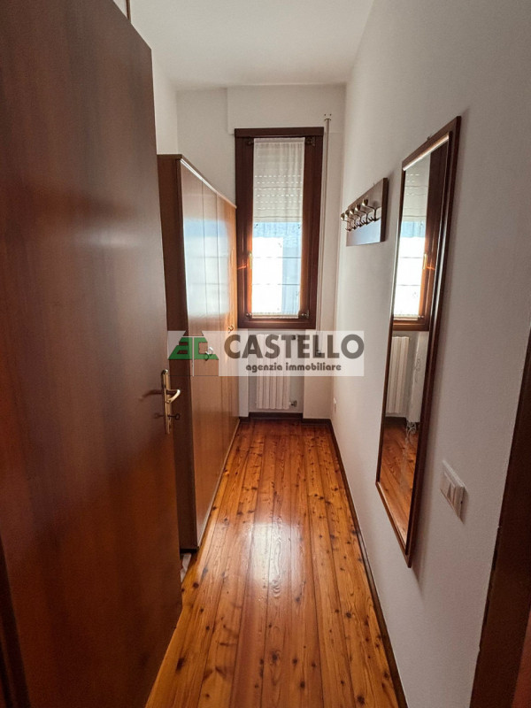 Campodarsego zona Bosco del Vescovo proponiamo in esclusiva 2 porzioni di trifamiliare, con acces...