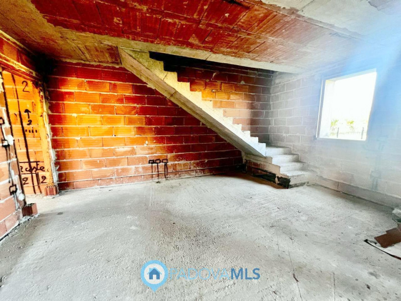 Immobile in esclusiva al Gruppo Padova MLS

Immediata vicinanza al centro di TAGGI DI SOPRA in po...