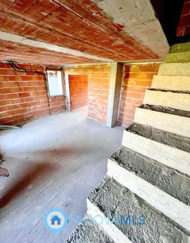 Immobile in esclusiva al Gruppo Padova MLS

Immediata vicinanza al centro di TAGGI DI SOPRA in po...