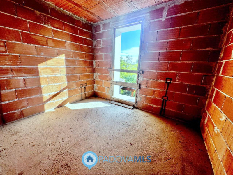 Immobile in esclusiva al Gruppo Padova MLS

Immediata vicinanza al centro di TAGGI DI SOPRA in po...