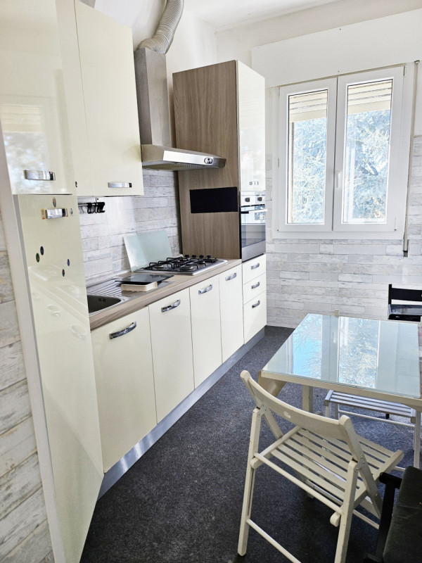 IMMOBILE PER INVESTIMENTO AD ALTA RENDITA!
!!! Attualmente affittato a stanze a lavoratori a 1.80...