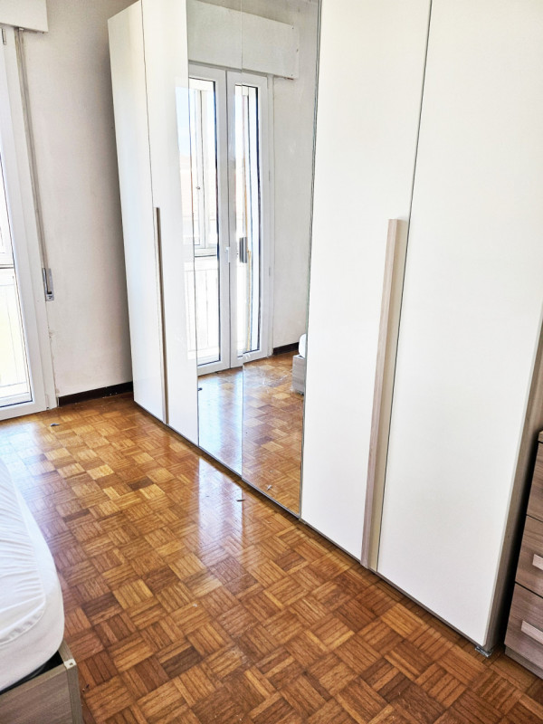 IMMOBILE PER INVESTIMENTO AD ALTA RENDITA!
!!! Attualmente affittato a stanze a lavoratori a 1.80...