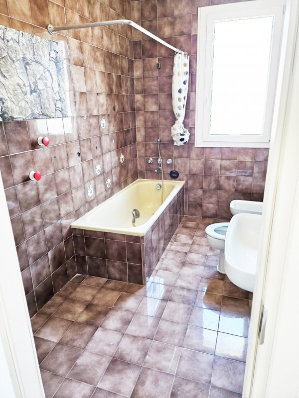 IMMOBILE PER INVESTIMENTO AD ALTA RENDITA!
!!! Attualmente affittato a stanze a lavoratori a 1.80...