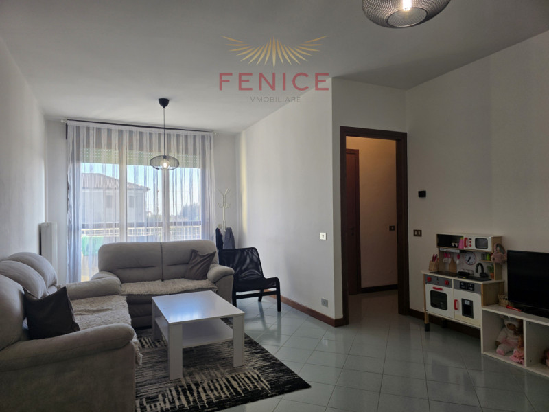 A Trevignano, in provincia di Treviso, nel cuore di un quartiere residenziale curato e ben abitat...