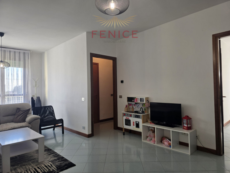 A Trevignano, in provincia di Treviso, nel cuore di un quartiere residenziale curato e ben abitat...